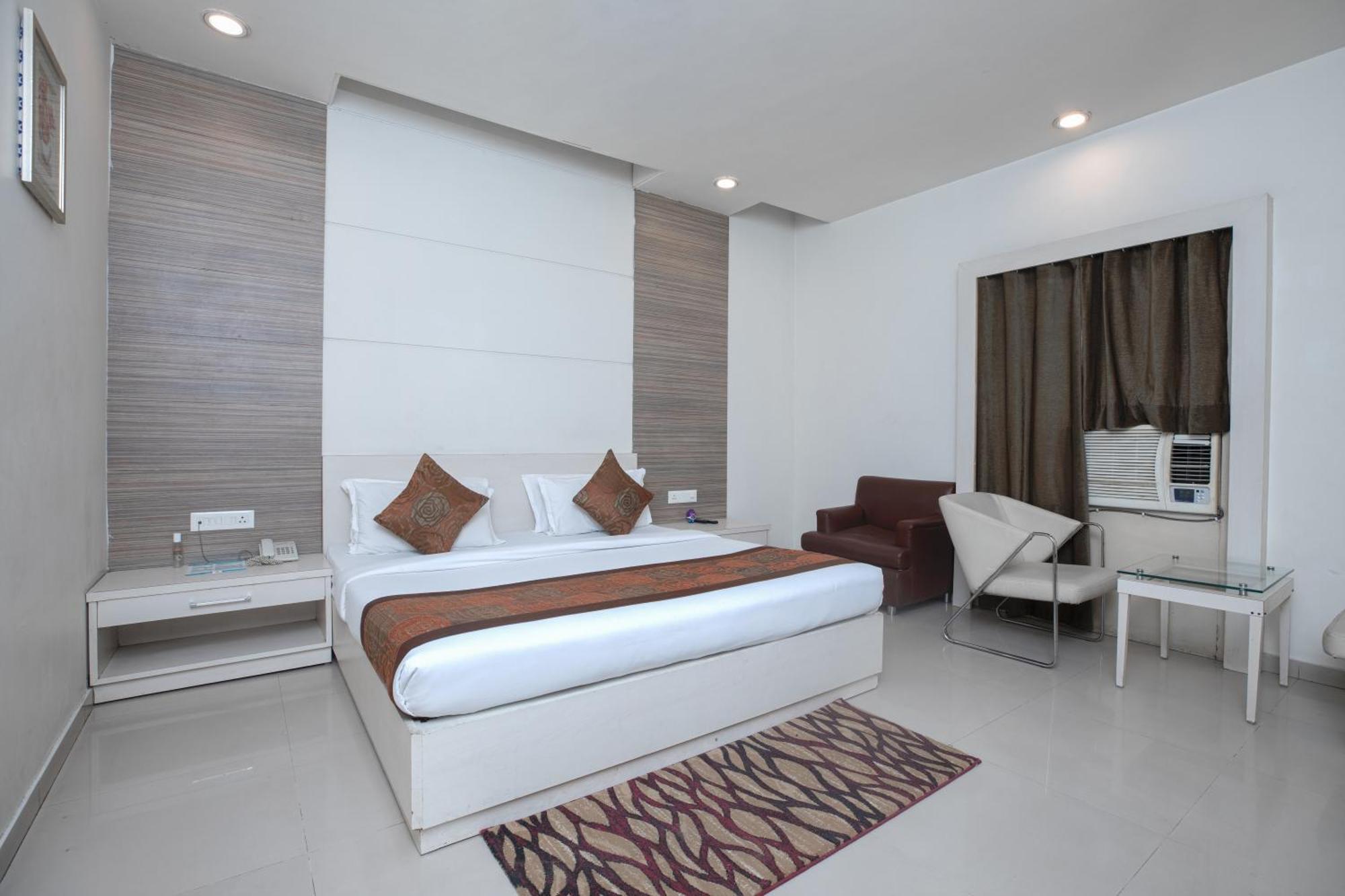 Hotel Le Castle Rudrapur Exterior foto